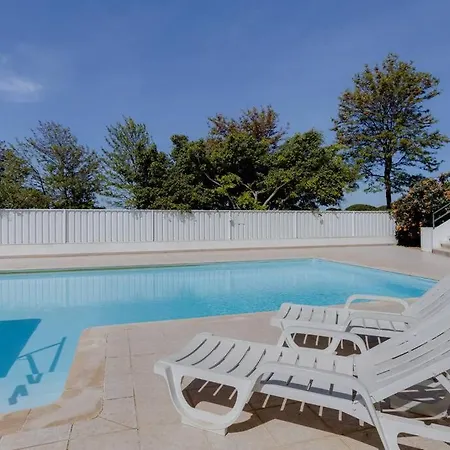 Roja Pe - Elegante T2 Com Ac Perto Do Pine Cliffs *