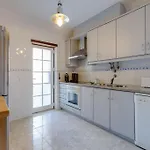 Roja Pe - Elegante T2 Com Ac Perto Do Pine Cliffs *