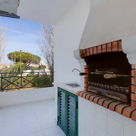 Roja Pe - Elegante T2 Com Ac Perto Do Pine Cliffs Apartamento