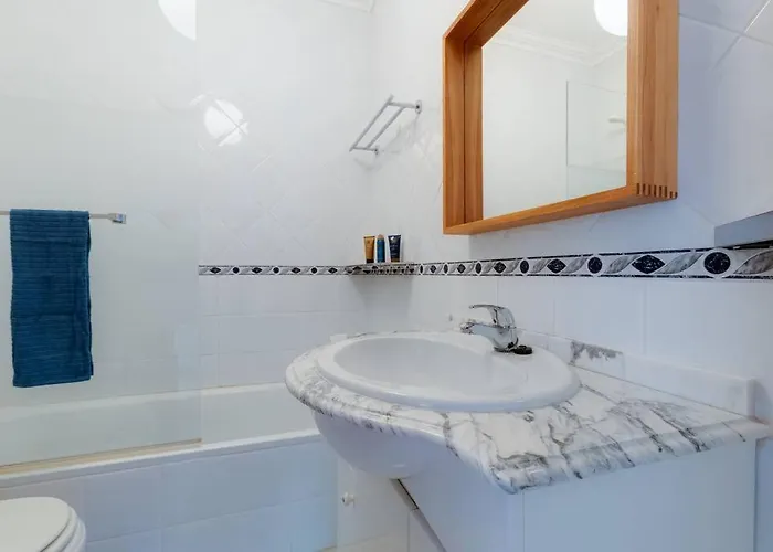 Roja Pe - Elegante T2 Com Ac Perto Do Pine Cliffs Апартаменти *