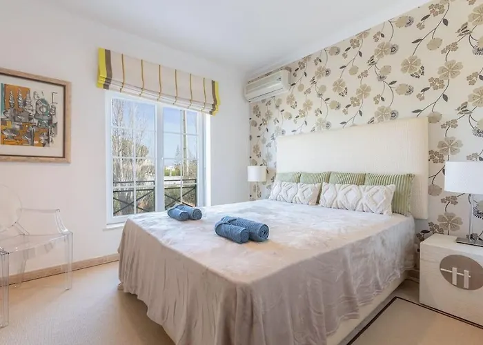 Апартаменти Roja Pe - Elegante T2 Com Ac Perto Do Pine Cliffs Албуфейра