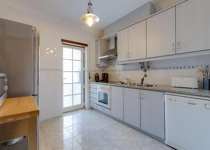 Roja Pe - Elegante T2 Com Ac Perto Do Pine Cliffs *